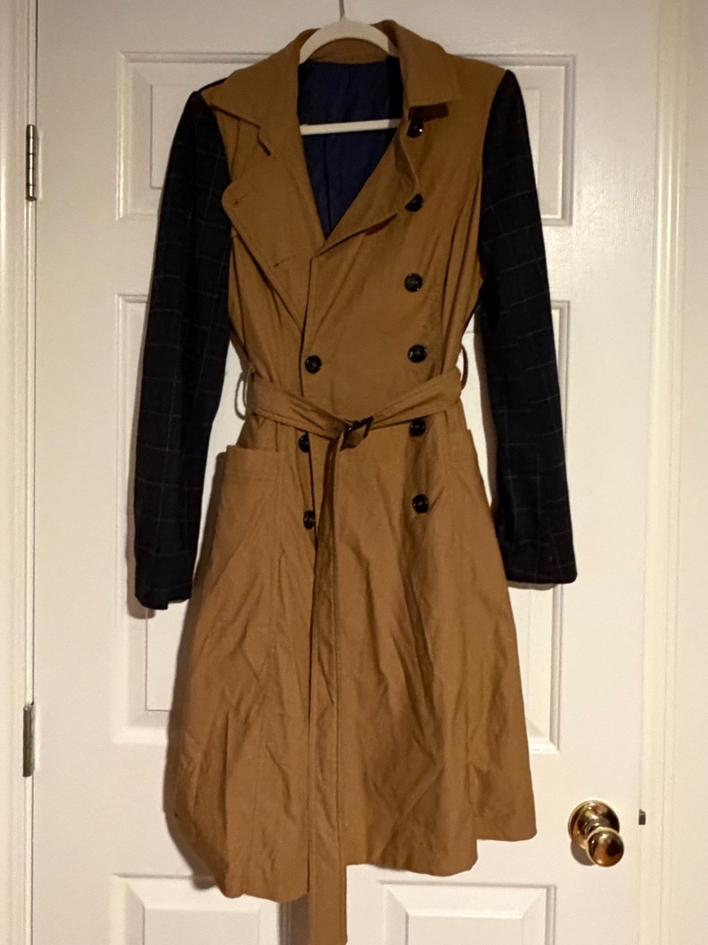 Anthropologie Harlyn Trench with Belt and Plaid Navy Sleeves